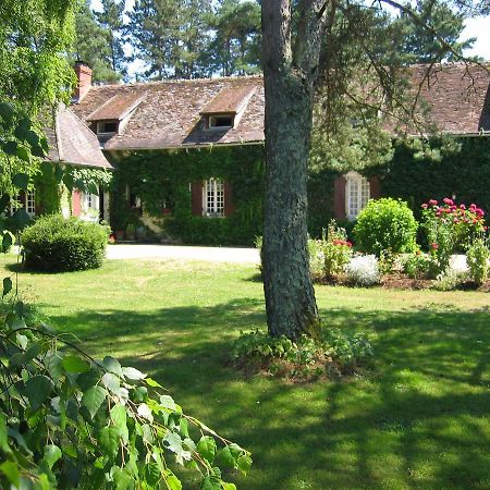 Le Canard Au Parapluie Rouge Bed and Breakfast Célon Exterior foto